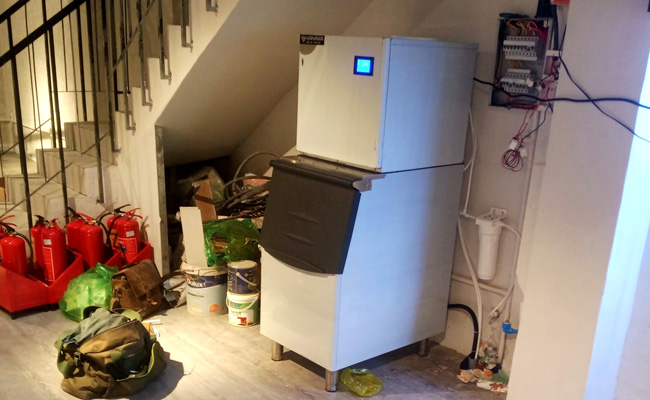 tủ làm đá viên