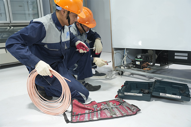 Vệ sinh thường xuyên và bảo trì tủ mát định kì