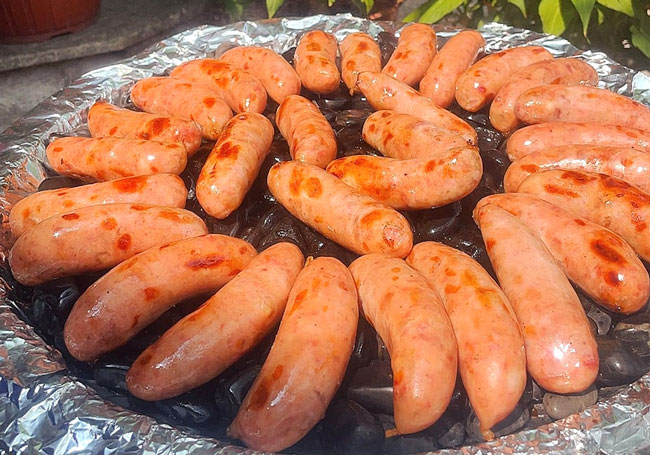 Nem nướng, nem rán, xúc xích, lạp xưởng
