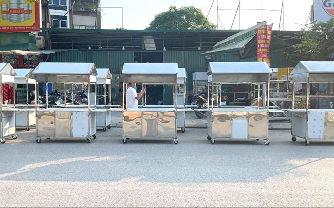 Xưởng sản xuất xe inox b&aacute;n h&agrave;ng rong