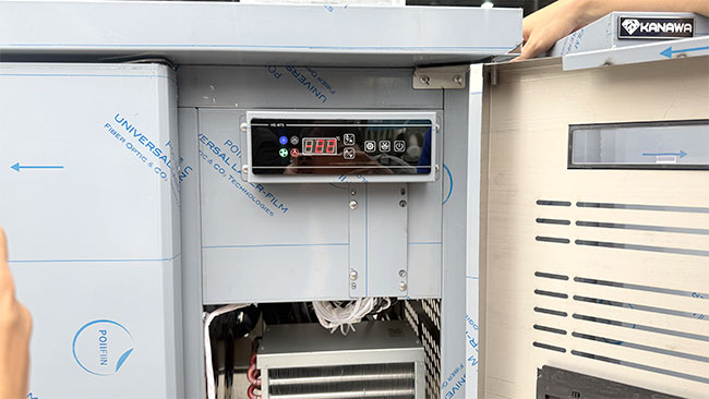 Bảng điều khiển trực quan v&agrave; hiện đại