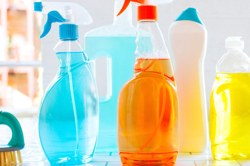 Lựa chọn dung dịch tẩy rửa an to&agrave;n