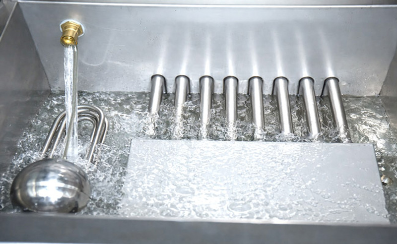 Kiểm tra c&aacute;c bộ phận của tủ b&aacute;nh bao