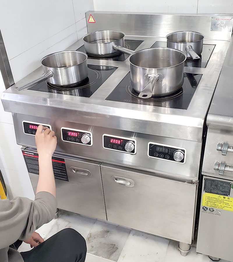 Bếp từ c&ocirc;ng nghiệp 4 mặt