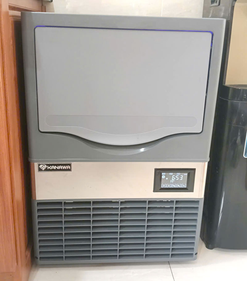 M&aacute;y l&agrave;m đ&aacute; vi&ecirc;n mini