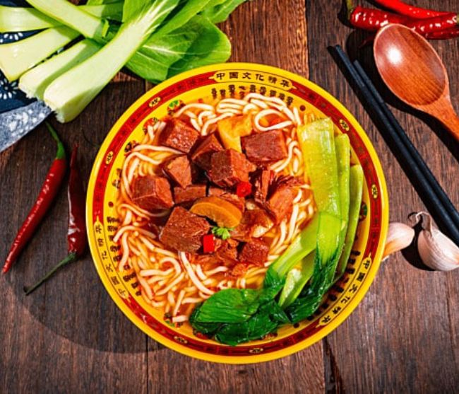 B&uacute;n b&ograve; nấu bằng nồi phở điện nhập khẩu 120L