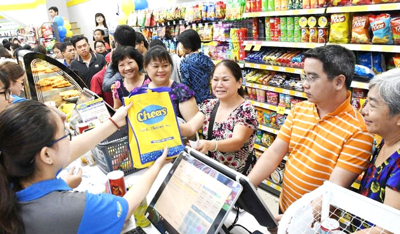 Thiết kế cửa h&agrave;ng tiện lợi khoa học, h&uacute;t kh&aacute;ch