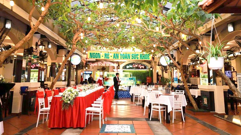 Mở nh&agrave; h&agrave;ng b&igrave;nh d&acirc;n