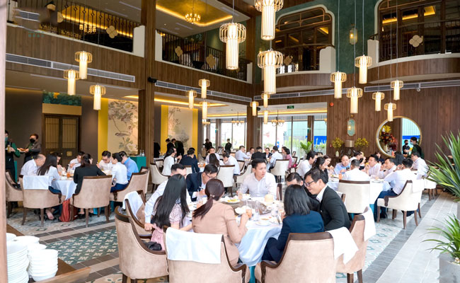 Kinh nghiệm mở nhà hàng thành công 2026 – Tránh LỖ từ đầu