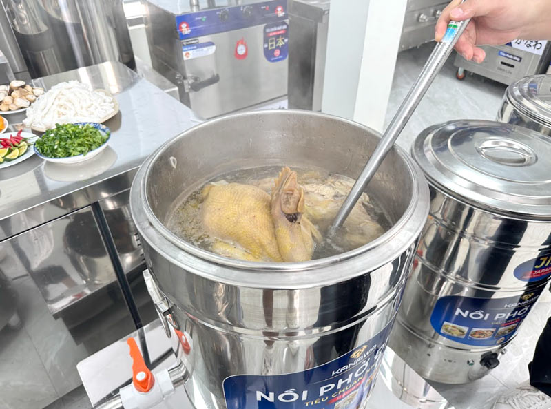 Nồi nấu phở bằng điện cho quán ăn