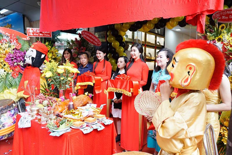 Khai trương quán ăn