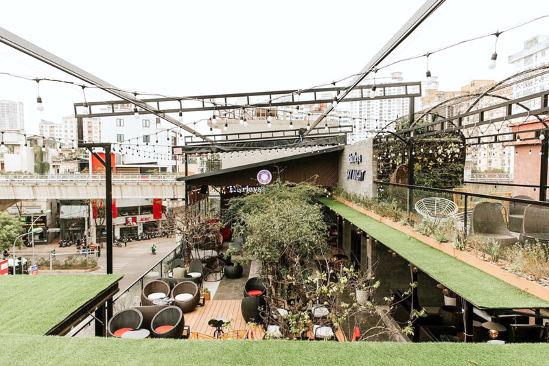 Quán cafe quy mô lớn