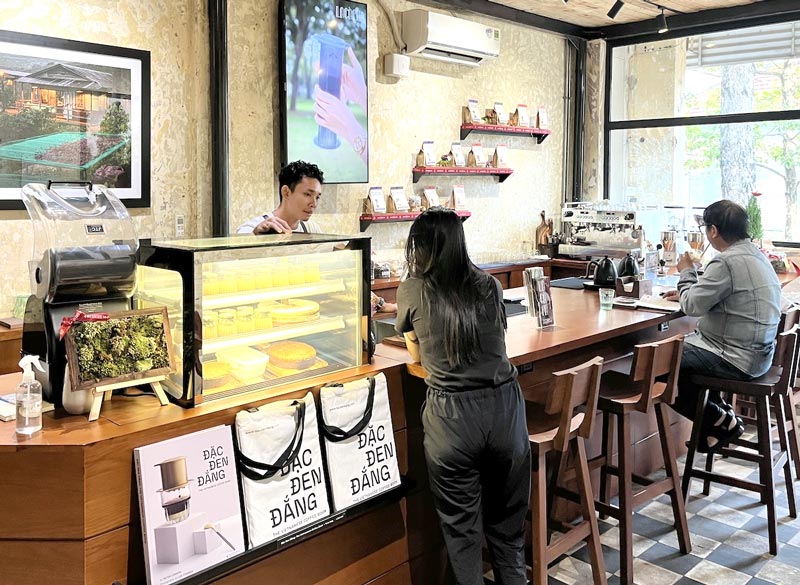 Mô hình quán cafe kết hợp bánh ngọt