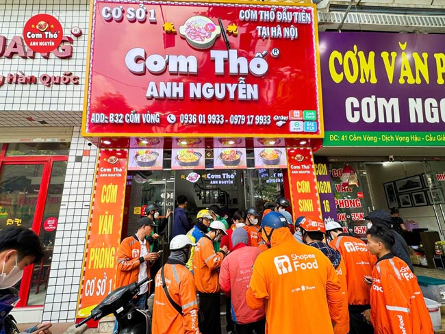 M&ocirc; h&igrave;nh qu&aacute;n cơm online kết hợp