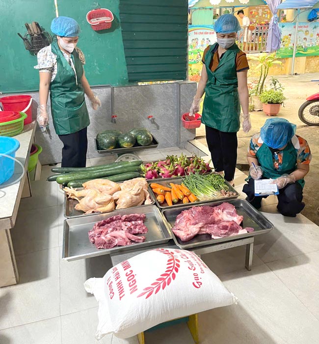 Kiểm so&aacute;t nhập - xuất - tồn nguy&ecirc;n liệu nấu cơm