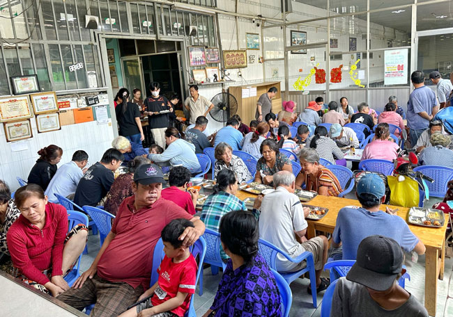 M&ocirc; h&igrave;nh qu&aacute;n cơm b&igrave;nh d&acirc;n