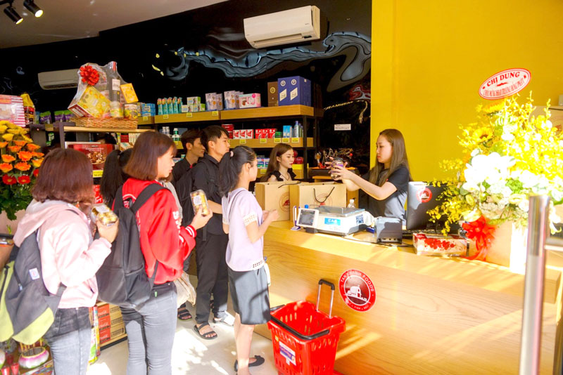 Chăm s&oacute;c kh&aacute;ch quen