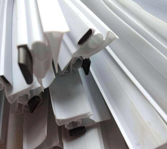 Ron tủ m&aacute;t mua tr&ecirc;n s&agrave;n thương mại điện tử