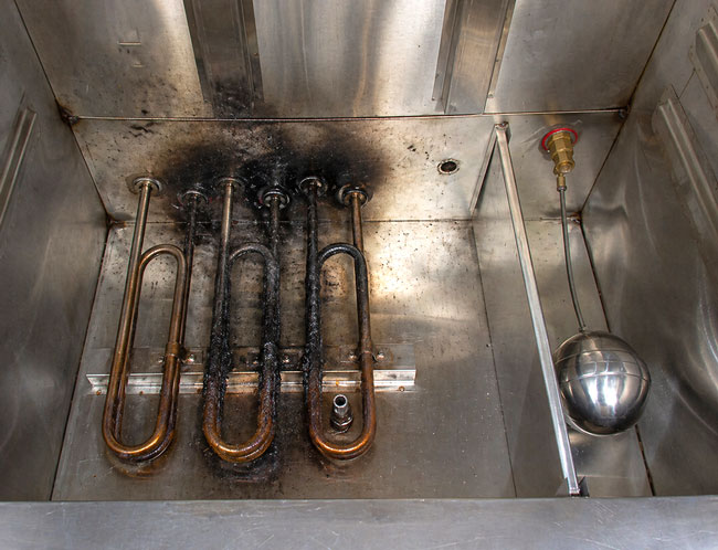 Thanh nhiệt tủ b&aacute;nh bao bị ch&aacute;y