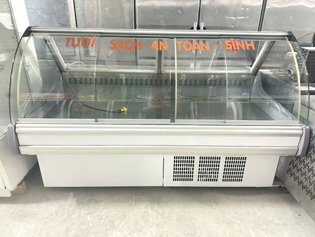 Tủ m&aacute;t nằm ngang thanh l&yacute;