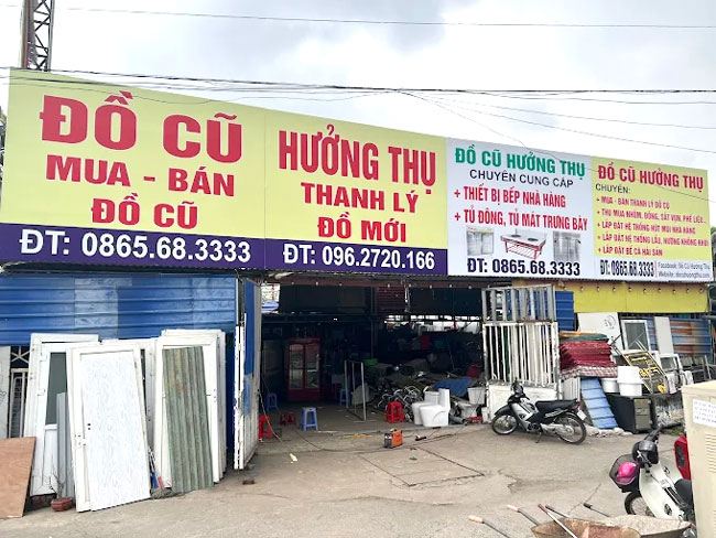 Chợ đồ cũ thanh l&yacute; tủ m&aacute;t trưng b&agrave;y