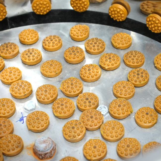 N&uacute;m cao su m&aacute;y vặt l&ocirc;ng chim
