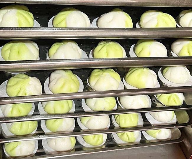 Nấu ăn với tủ hấp b&aacute;nh bao 6 khay gas