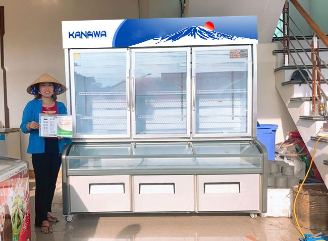 Feedback từ khách hàng mua tủ mát đứng Kanawa 3