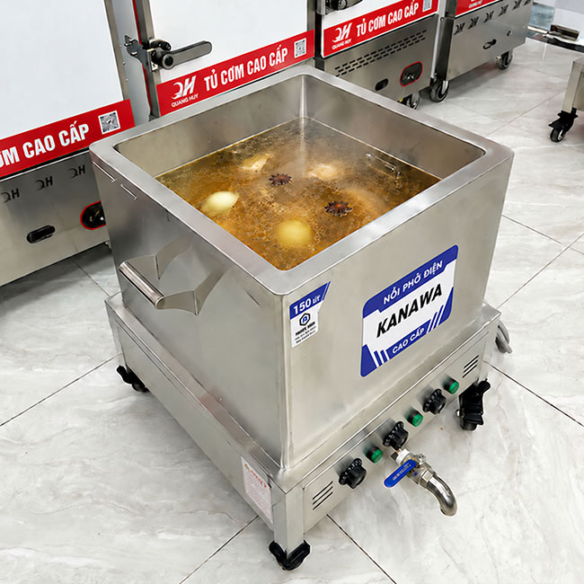 Nước d&ugrave;ng ngọt bằng nồi vu&ocirc;ng nấu phở điện 150L
