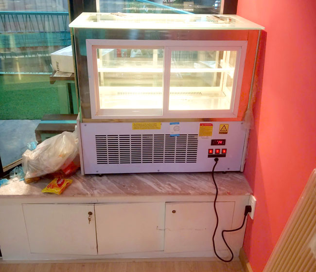 Kết nối điện v&agrave; khởi động lại tủ